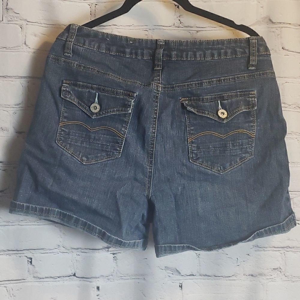 Cato Jean Shorts - Picture 3 of 3